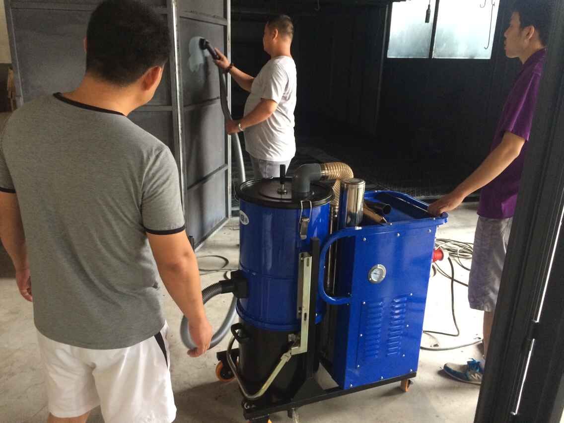 打磨車(chē)間該如何選擇工業(yè)吸塵器呢？85